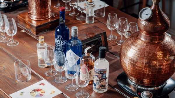 Shop the Exclusive 60-Minute Gin and Tonic Tasting Experience for Two at Liquor Studio - Image 5