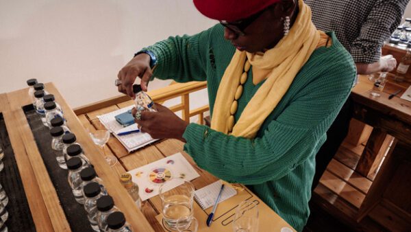 Shop the Exclusive Gin Creation and Tasting Experience at Liquor Studio for Individuals - Image 2