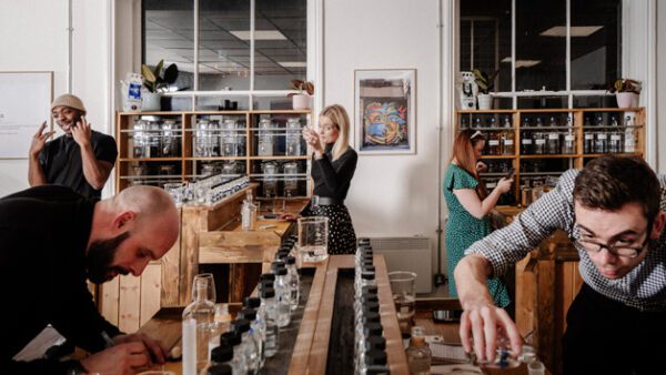 Shop the Exclusive Gin Creation and Tasting Experience at Liquor Studio for Individuals - Image 4