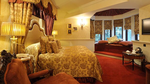 Shop the Exclusive One-Night Escape Package for Two at Coombe Abbey - Image 4