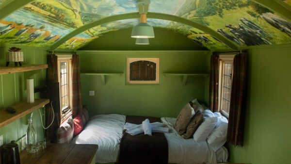 Shop the Exclusive Two-Night Shepherd's Hut Experience at The Stonehenge Inn for Couples - Image 2