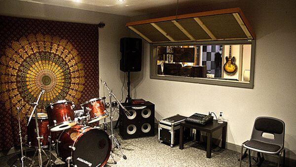 Shop Professional Studio Recording Session for Two at Traxx Music - Image 2